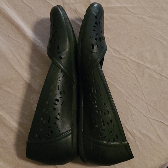 Easy Street flats - Picture 2 of 5